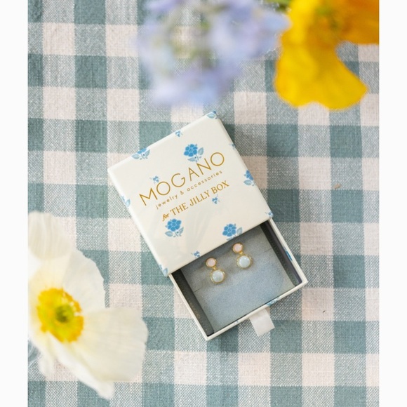 Jilly Box | MOGANO Jewlery - Jade Jilly Studs | Summer 2025 - Picture 1 of 8
